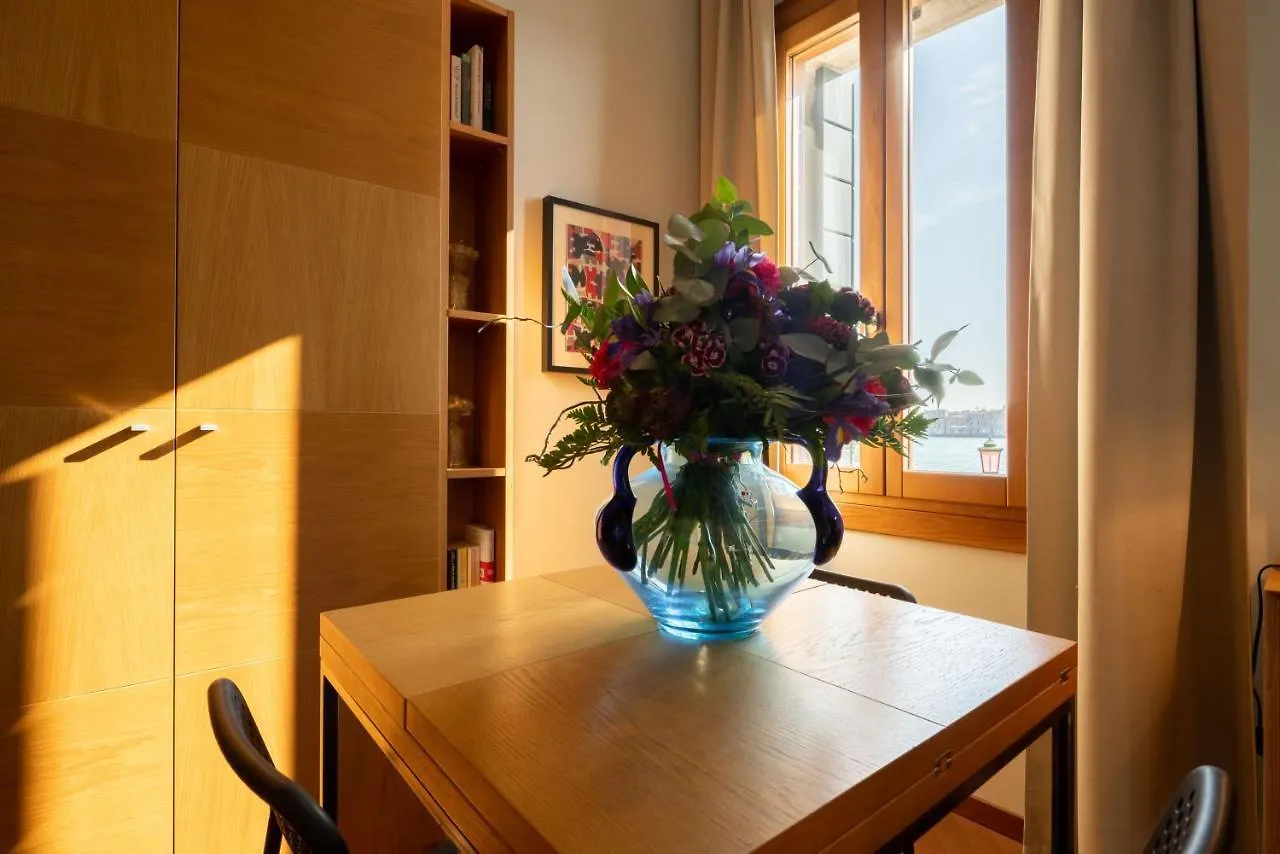 Ve.N.I.Ce. Cera Tintoretto Suite Venice Apartment